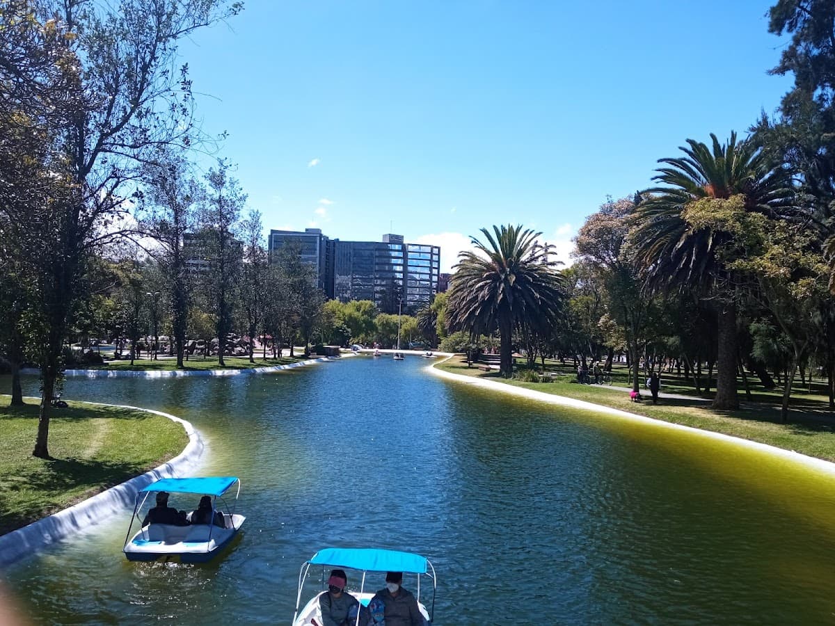 Laguna del parque La Carolina