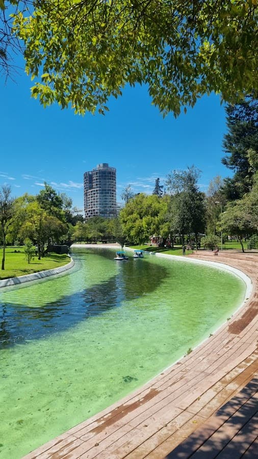 Laguna del parque La Carolina — foto
