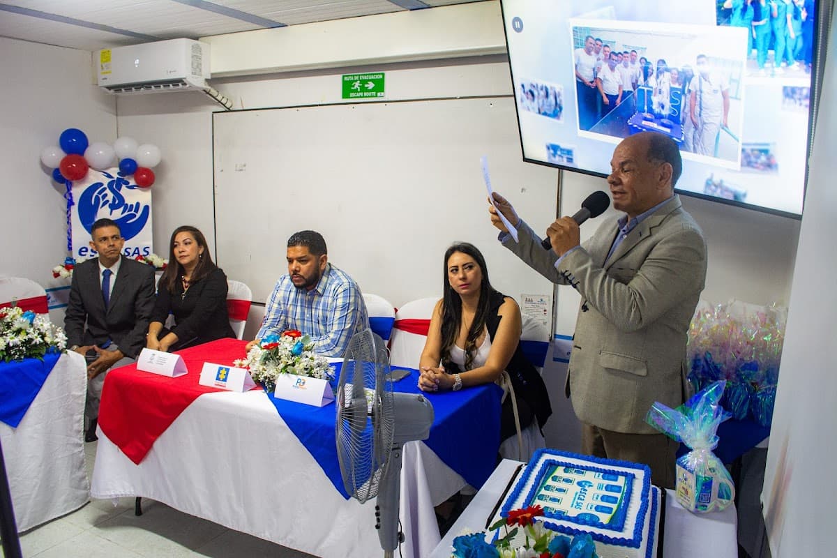 ESCA SAS SEDE PEREIRA — foto