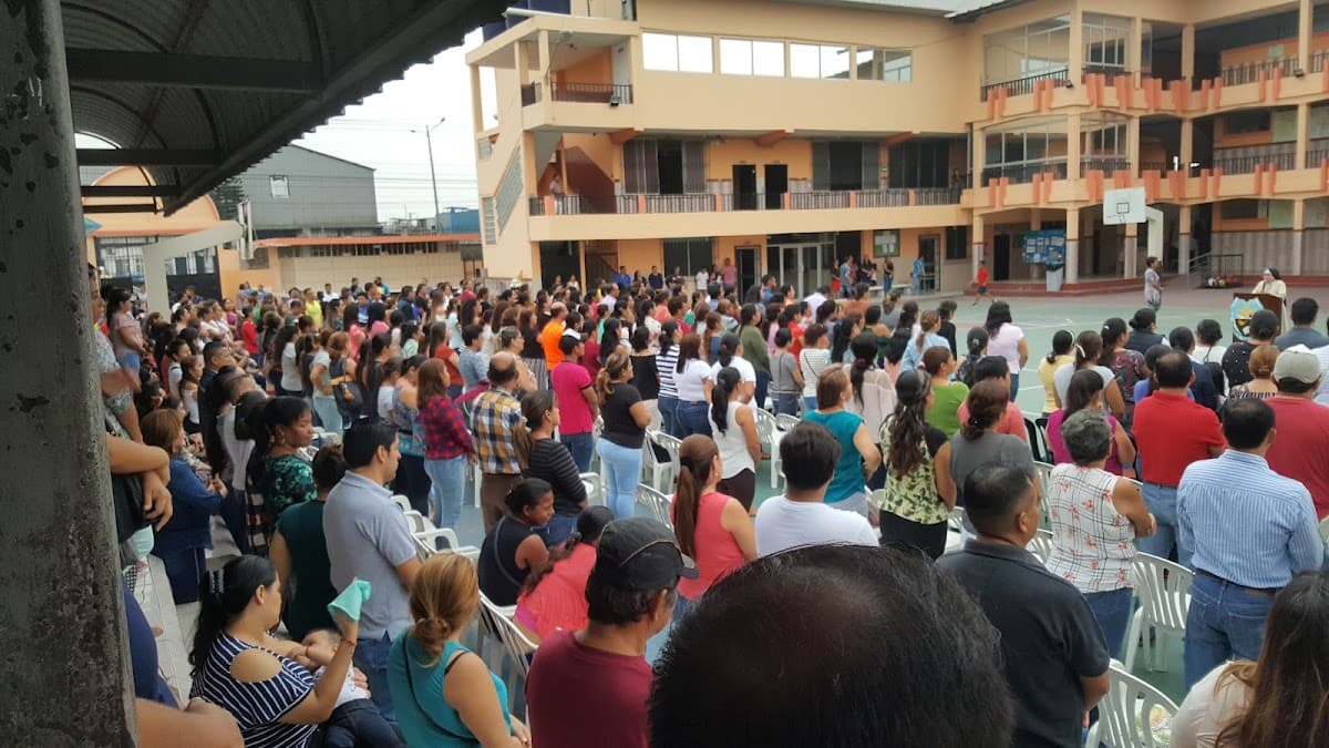 Unidad Educativa Particular Santa María de los Angeles — foto