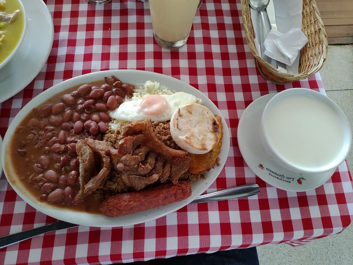 Restaurante Los Geranios Manizales — foto