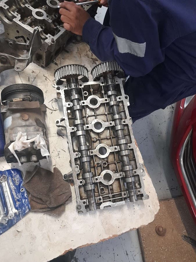 Mecánica automotriz CATJ — foto