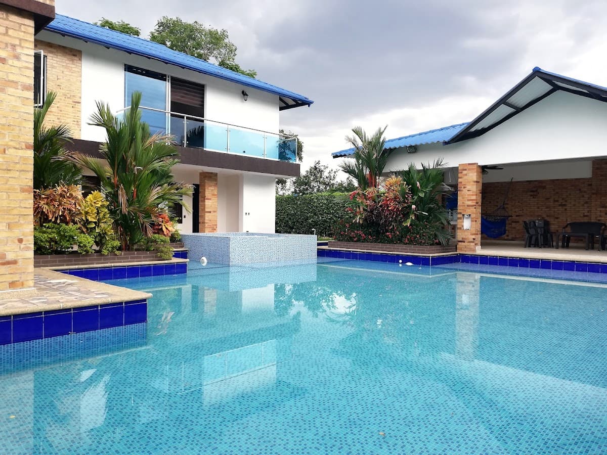 CASA MEDINA INMOBILIARIA SAS — foto