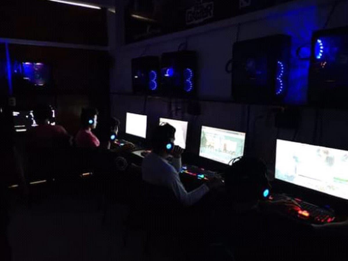 LEGION GAMING CENTER — foto