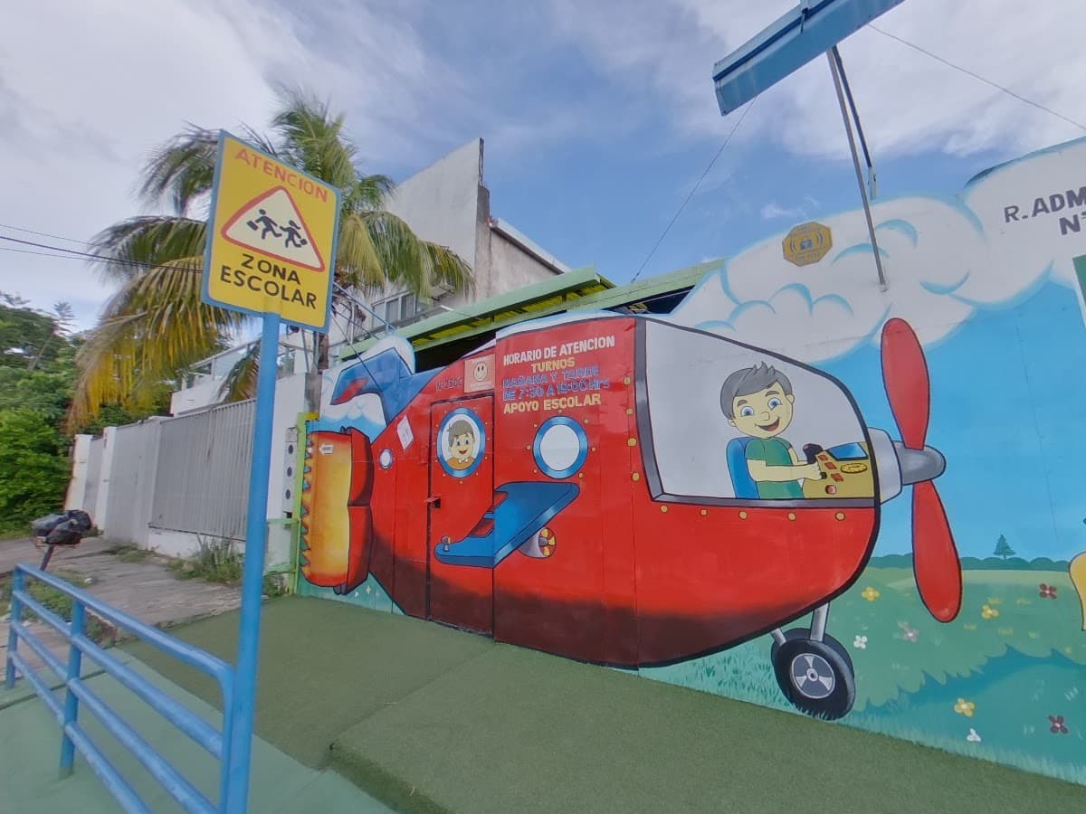KIDS PLANET BOLIVIA" Kinder Guarderia Bilingüe" — foto