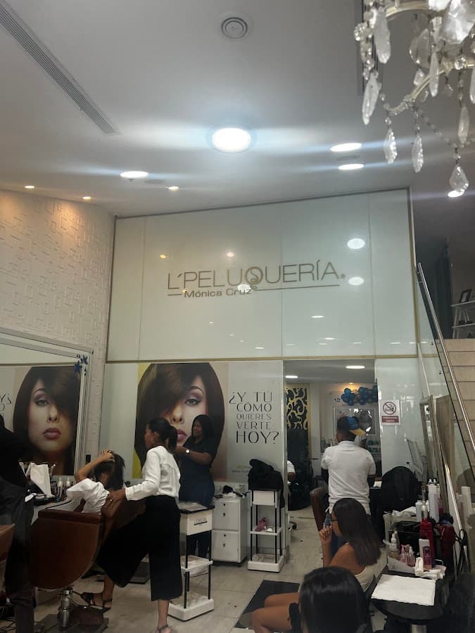 Mónica Cruz - L'Peluquería - CC Caribe Plaza