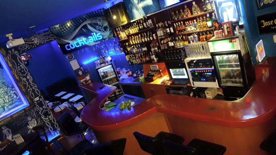 DELFOS VIDEO BAR 🍔 🍕 🎸 🎤 HAMBURGUESA PEREIRA DOMICILIOS