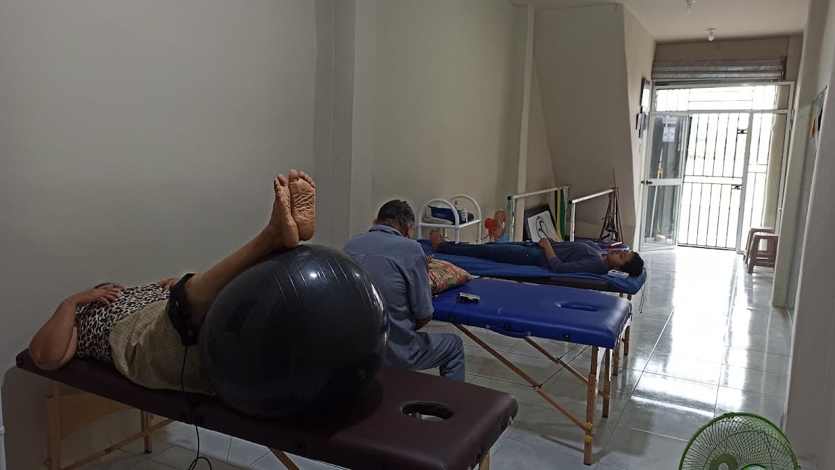 Fisioterapia y Rehabilitación "Movement Recovery" — foto