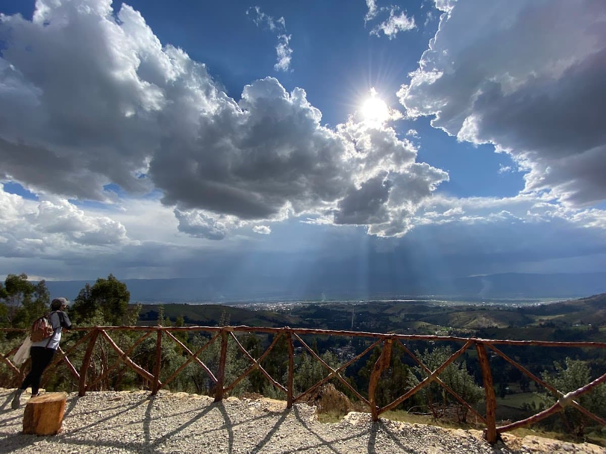 Mirador Bosque Dorado