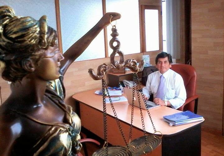 DR.ROBERTO MOISÉS MIRANDA MORENO,ESTUDIO JURIDICO MIRANDA MORENO & ABOGADOS ASOCIADOS