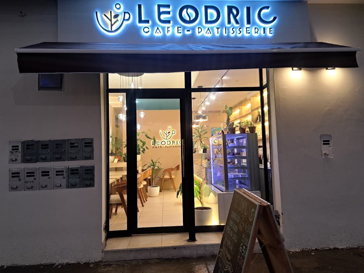 Leodric cafeteria pasteleria