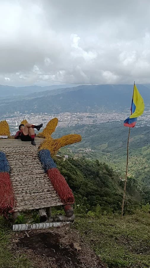 Entre nubes mirador Kennedy — foto