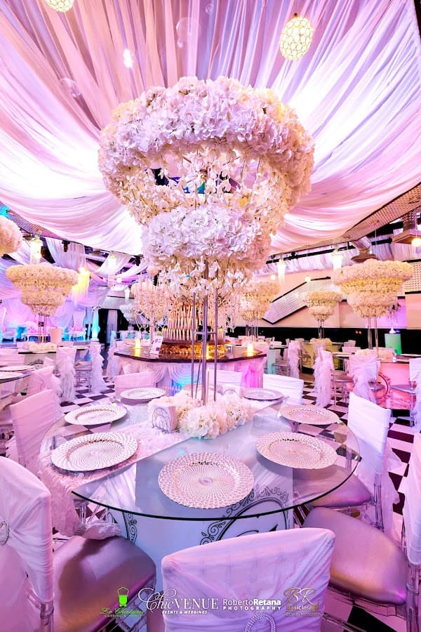 Special Price 50% OFF CHIC VENUE IN TAMPA BAY (USF CAMPUS Location) — foto