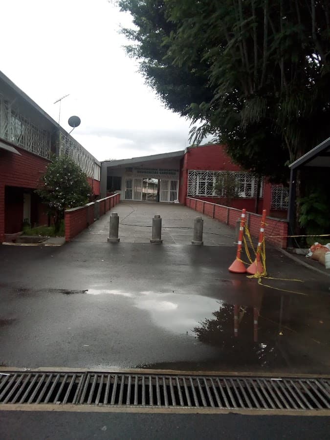 Colegio Deogracias Cardona — foto