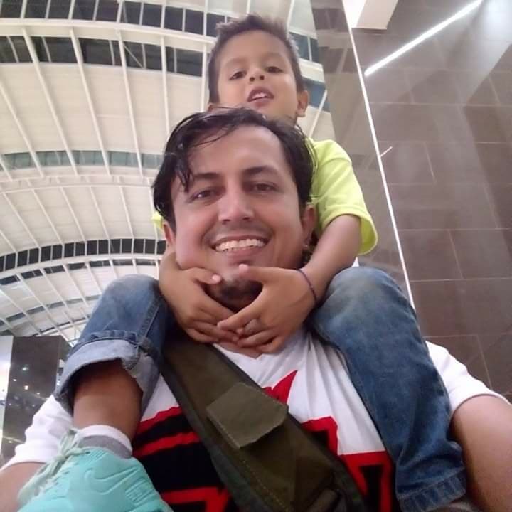 lujos y eléctricos cruz — foto