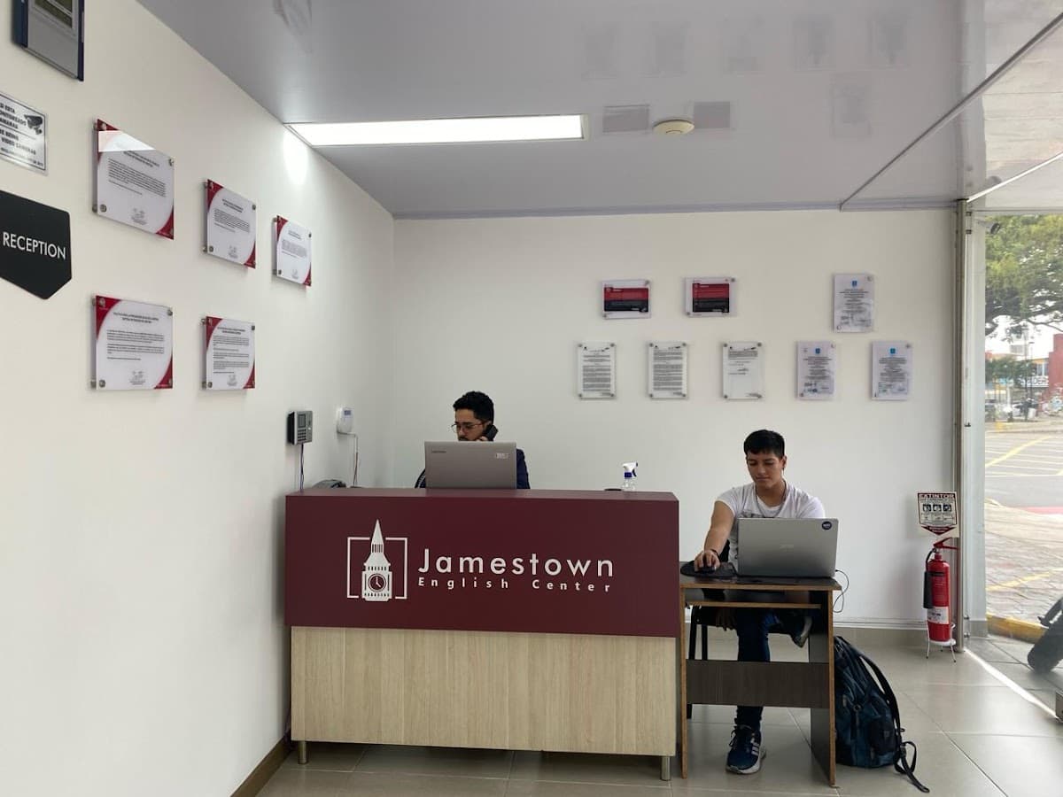 Jamestown English Center - Sede Bucaramanga — foto