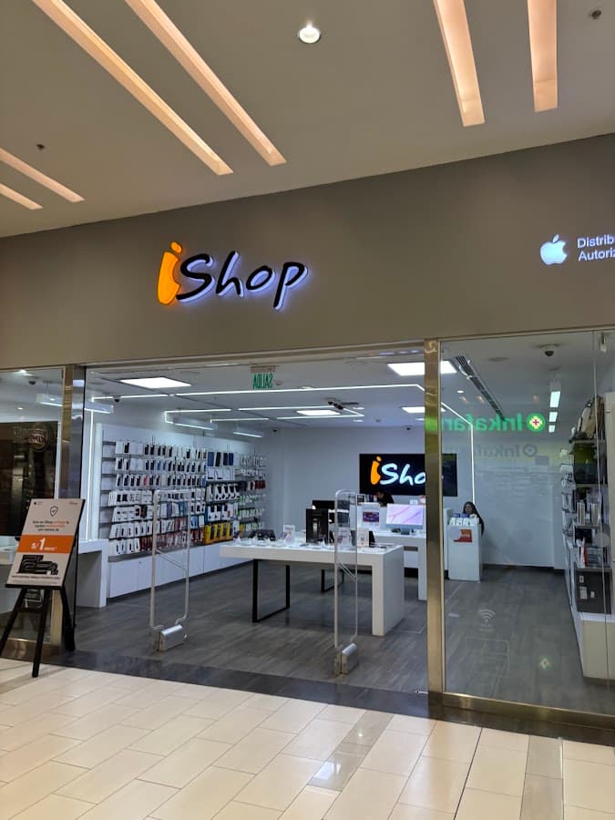 iShop - Real Plaza Huancayo | Apple Authorized Reseller — foto