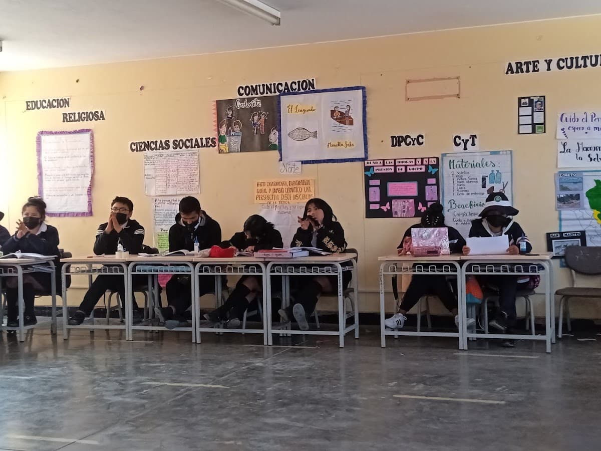 INSTITUCION EDUCATIVA "LOS ANDES" - UÑAS - Huancayo — foto