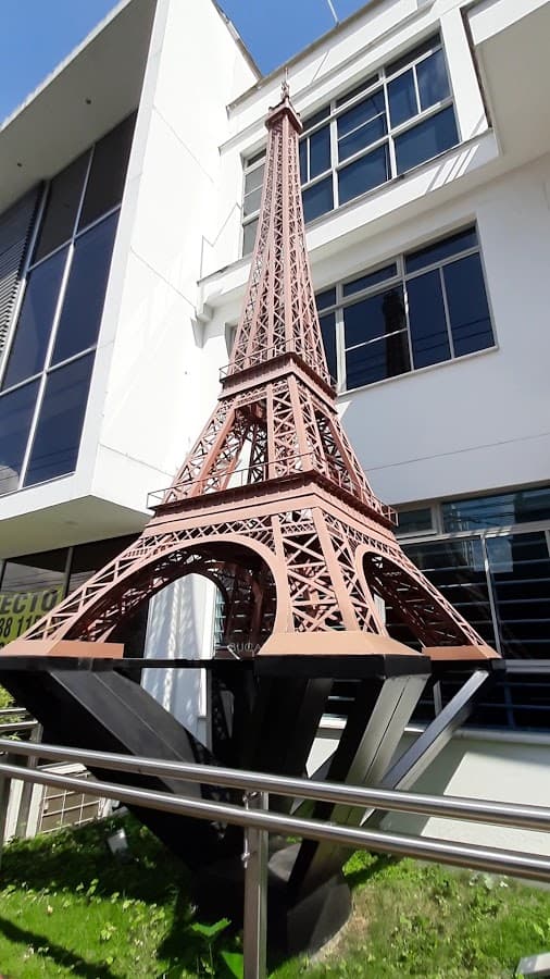 Alianza Colombo Francesa — foto