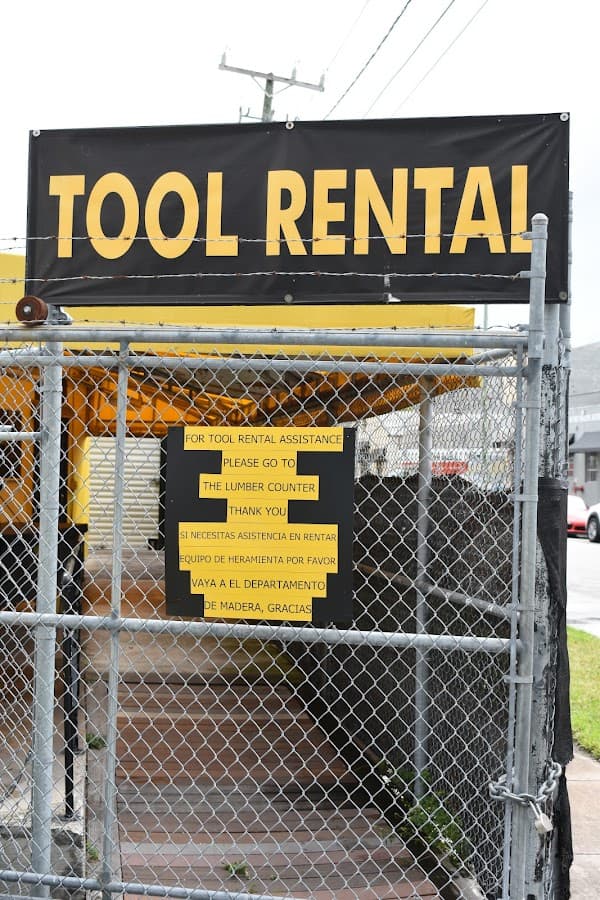 Shell Lumber and Hardware — foto