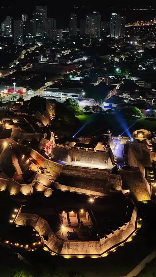 Drones Sky Zoom 🥇 Servicio Profesional y Alquiler de Drones en Cartagena