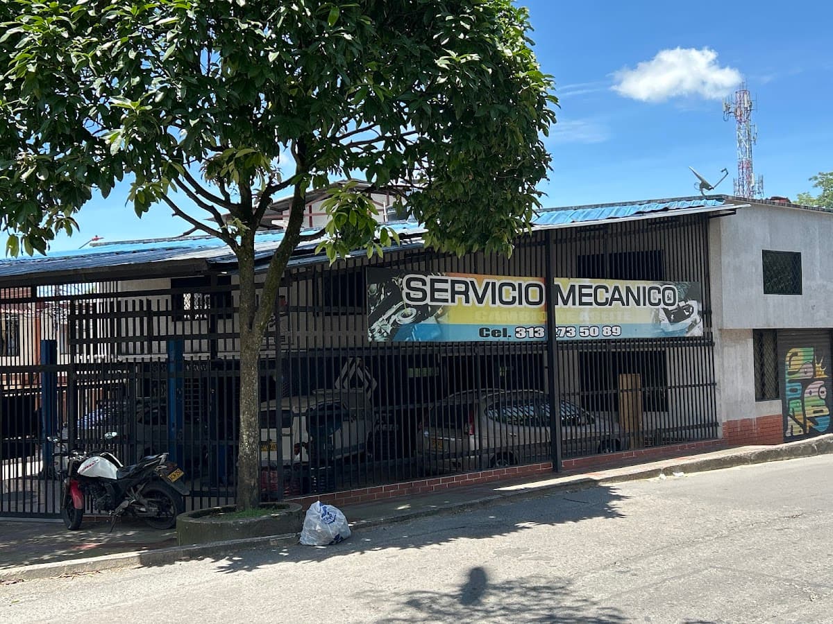 Servicio mecánico automotriz Alberto — foto