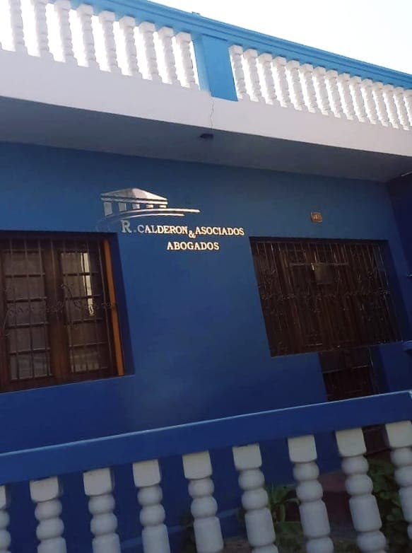 Estudio Juridico R Calderón & Asociados