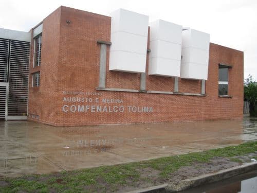 Comfenalco - Institución Educativa Augusto E. Medina — foto