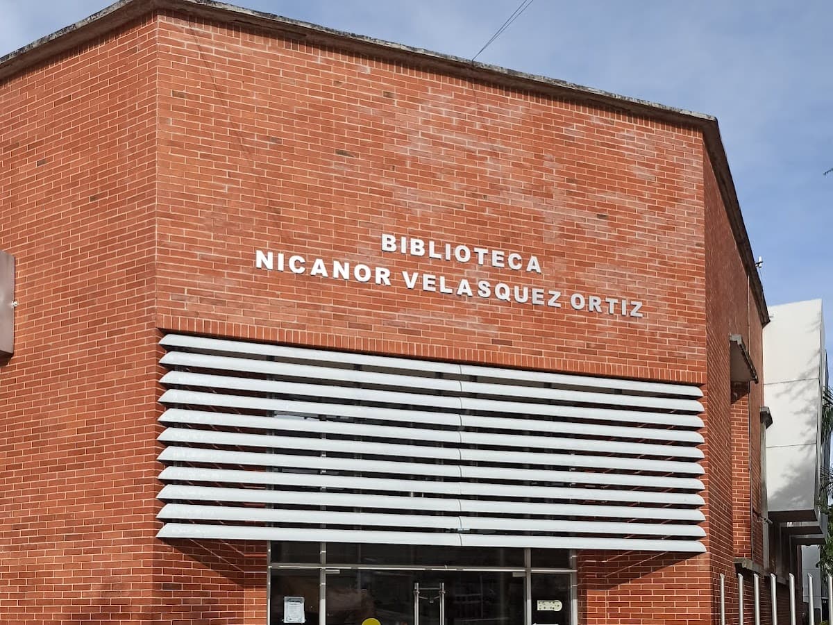 Comfenalco - Institución Educativa Augusto E. Medina — foto