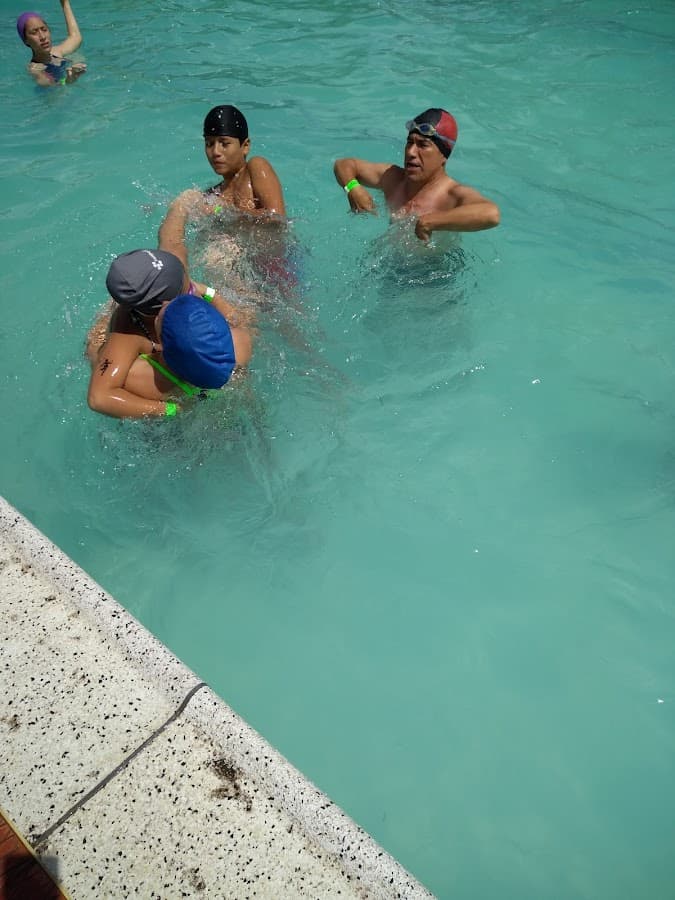 Complejo deportivo SIKUANI — foto