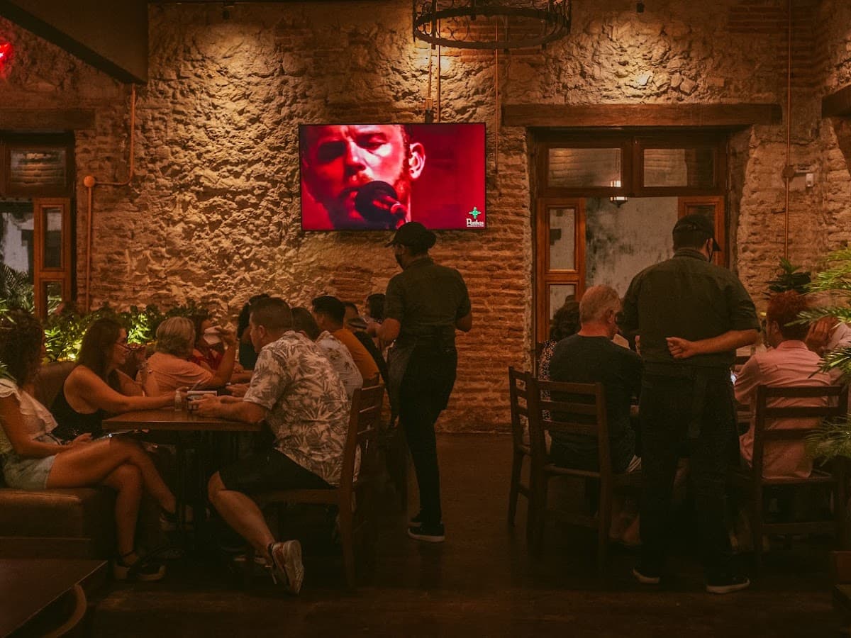 Porthos Steakhouse & Pub Cartagena