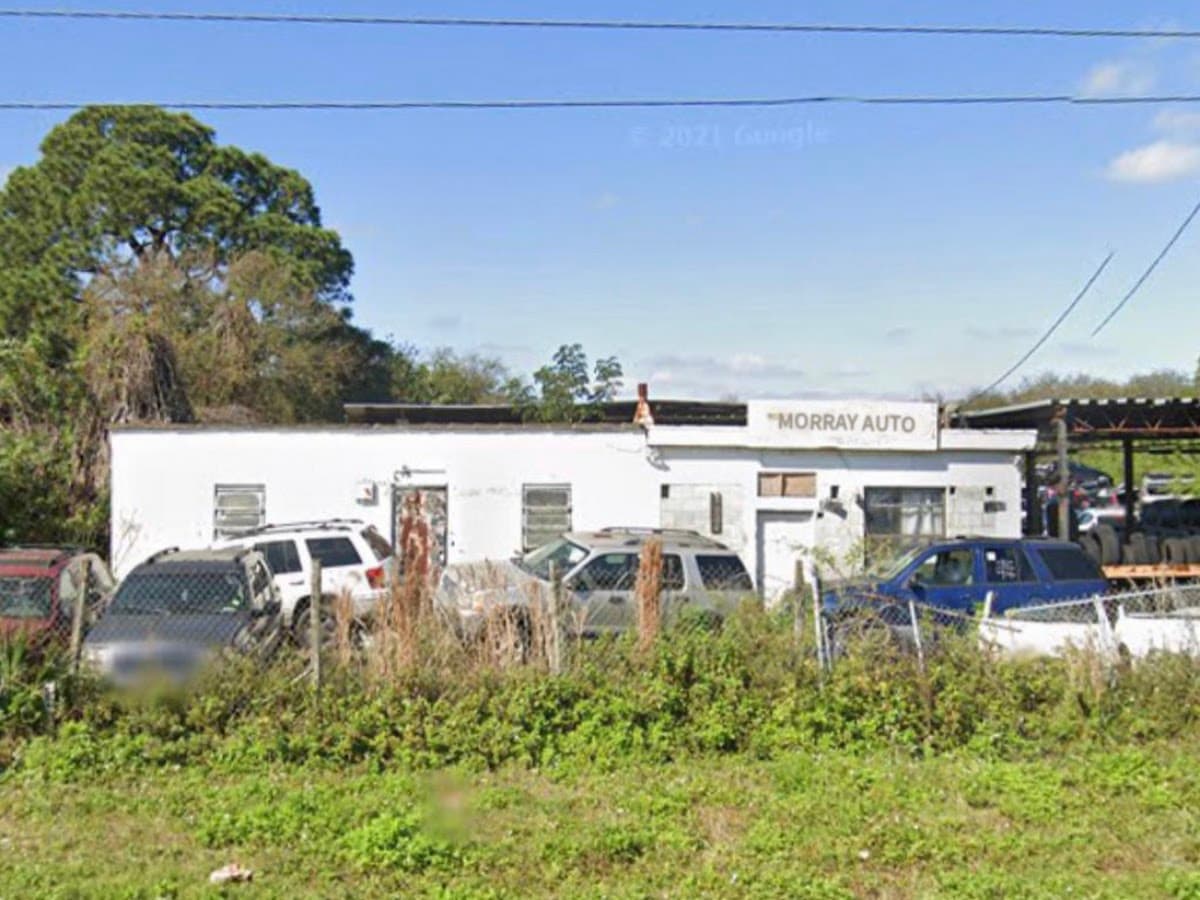 Used auto parts — foto