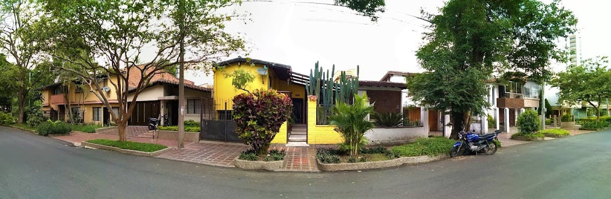 Yellow House Hostel