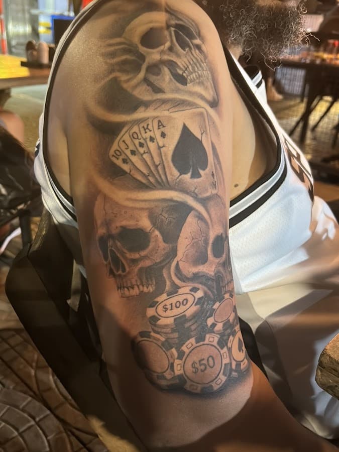 JAVIER CAMARGO Tattoo artist Medellin — foto
