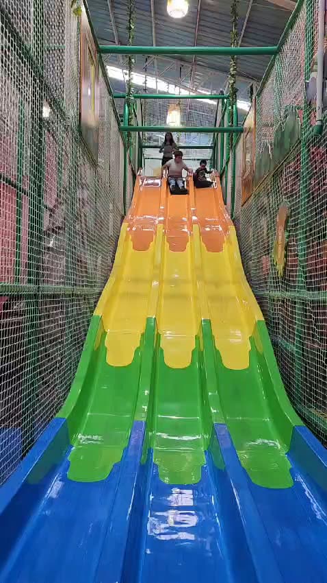 Ludi Land — foto