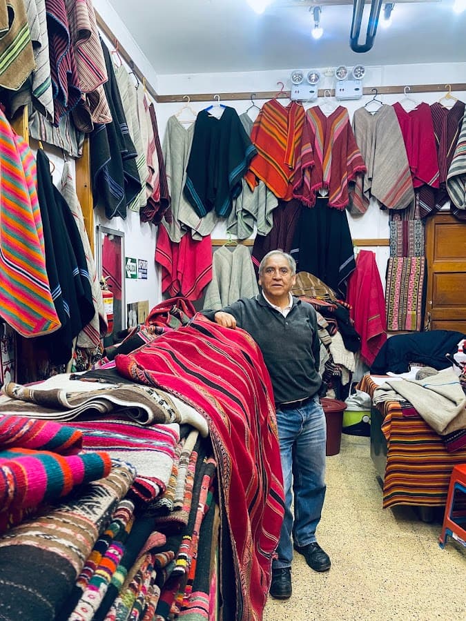 Shop and Tienda-Museo de Josefina Olivera — foto
