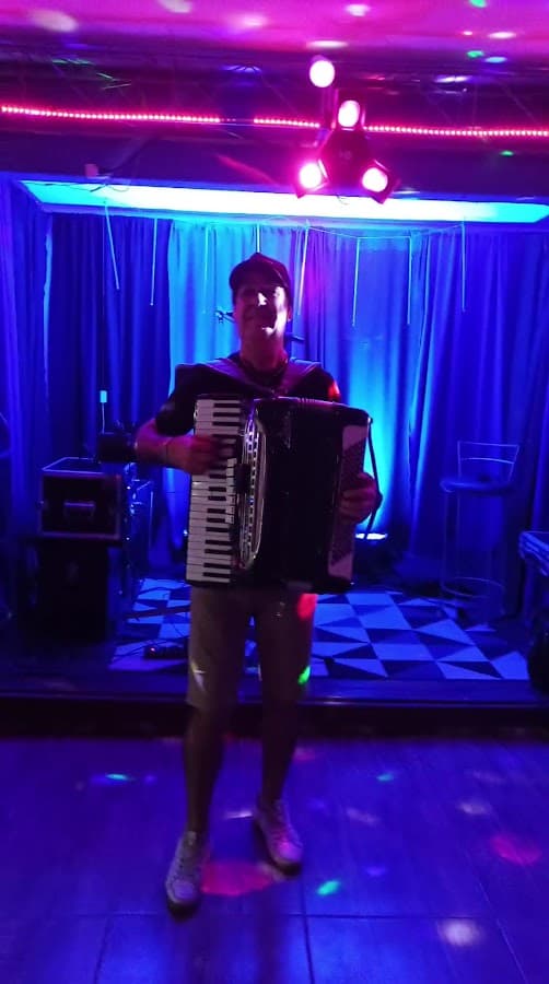 Bailão 48 (Bar 48)