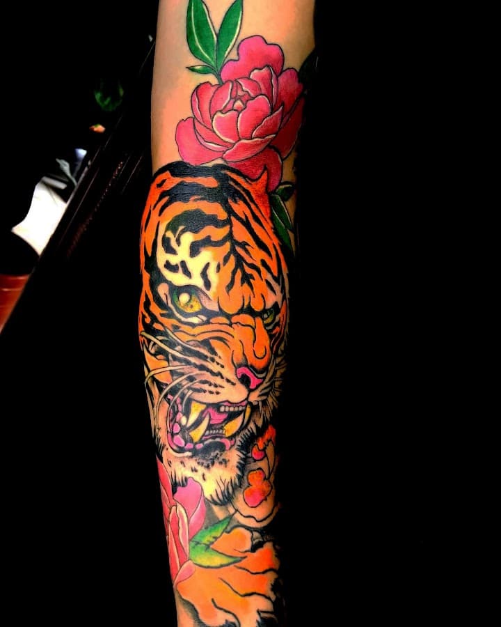 stalin tatuajes and piercings — foto