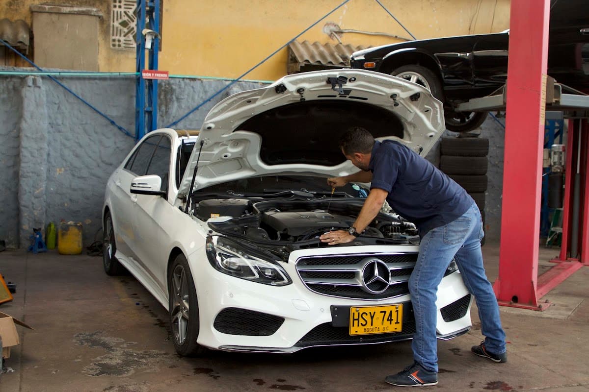 SIAUTO Taller de Mecánica Automotriz