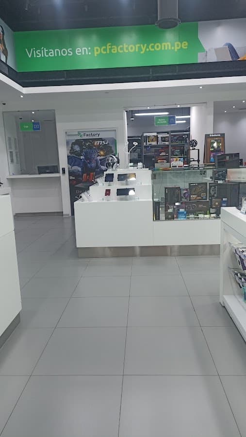pc Factory Jockey Plaza — foto
