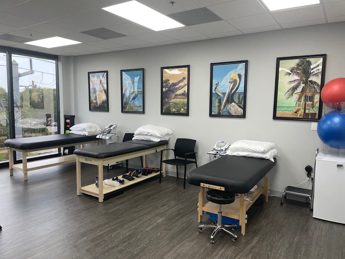 Action Physical Therapy & Chiropractor — foto