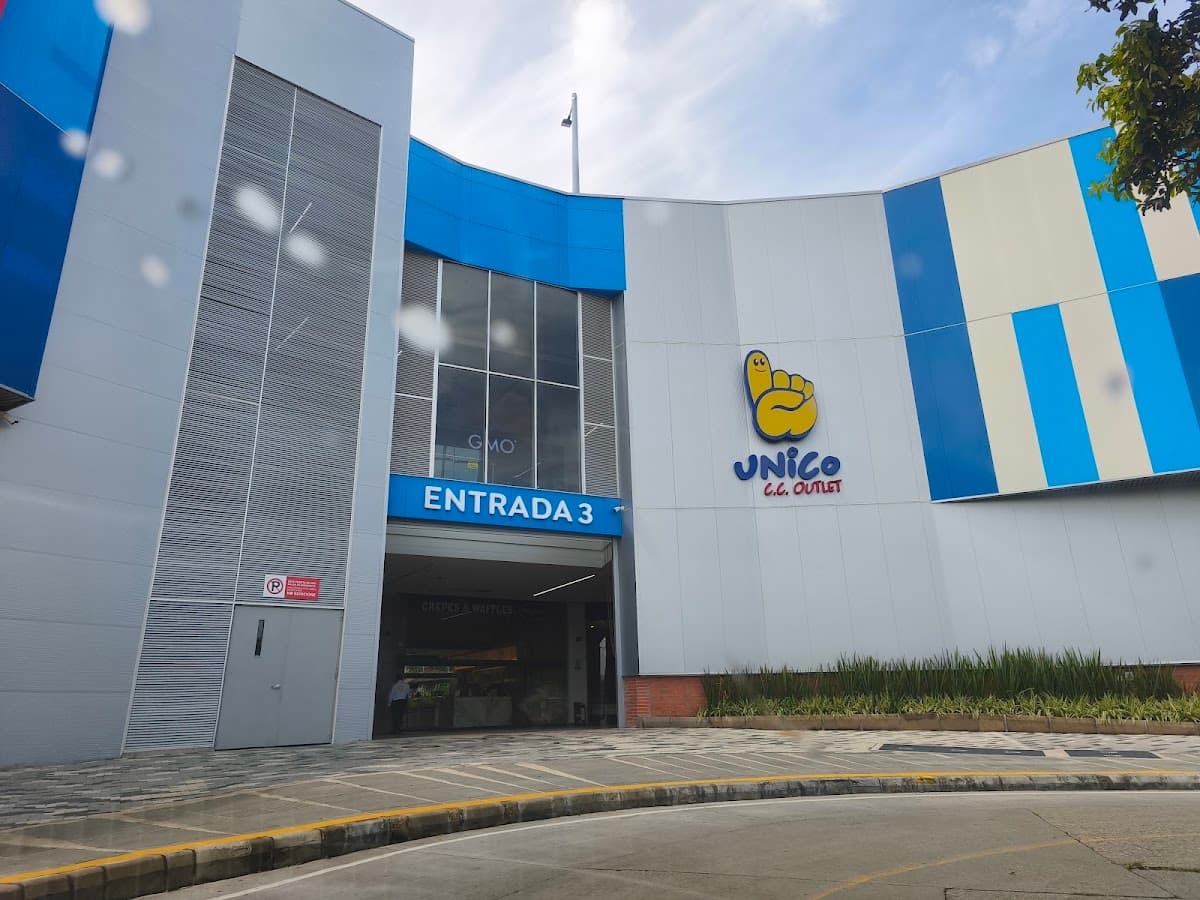 Centro Comercial UNICO Outlet Bucaramanga