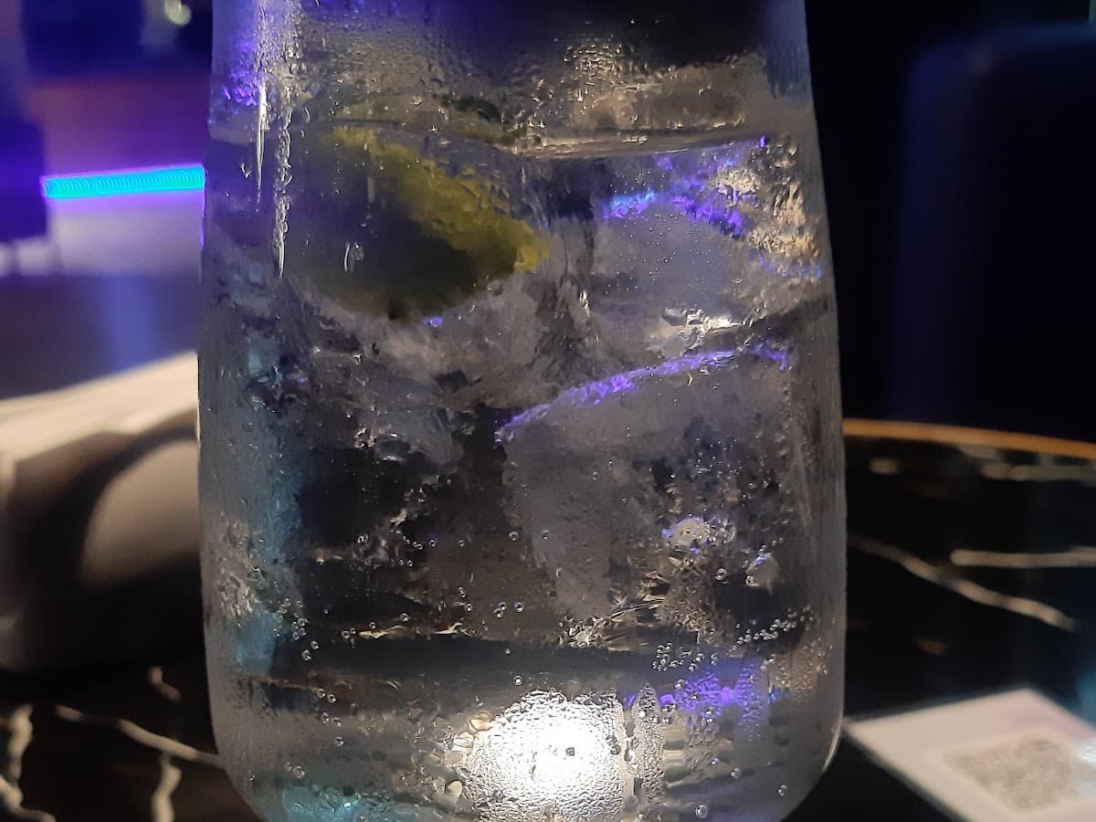Monet Lounge Bar — foto