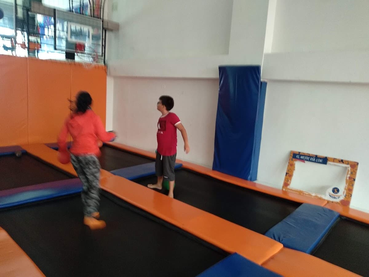 Jumping World — foto