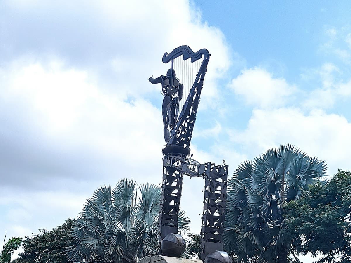Monumento Espejo Musical — foto