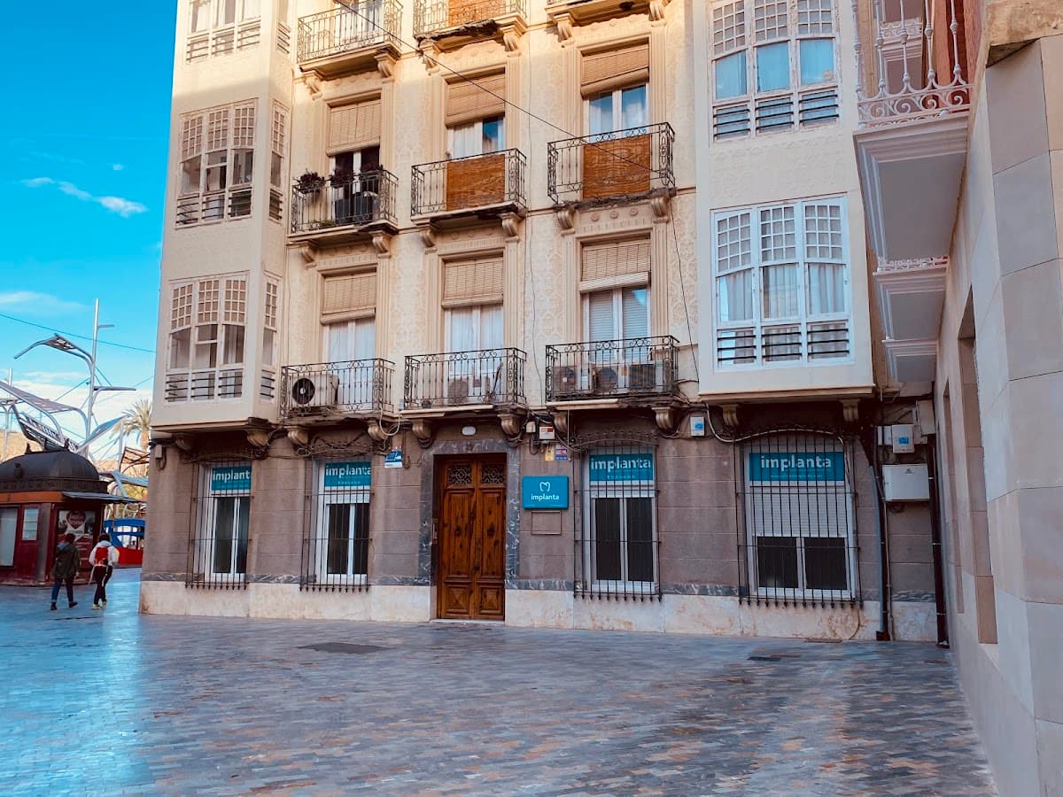 Clinica Dental IMPLANTA