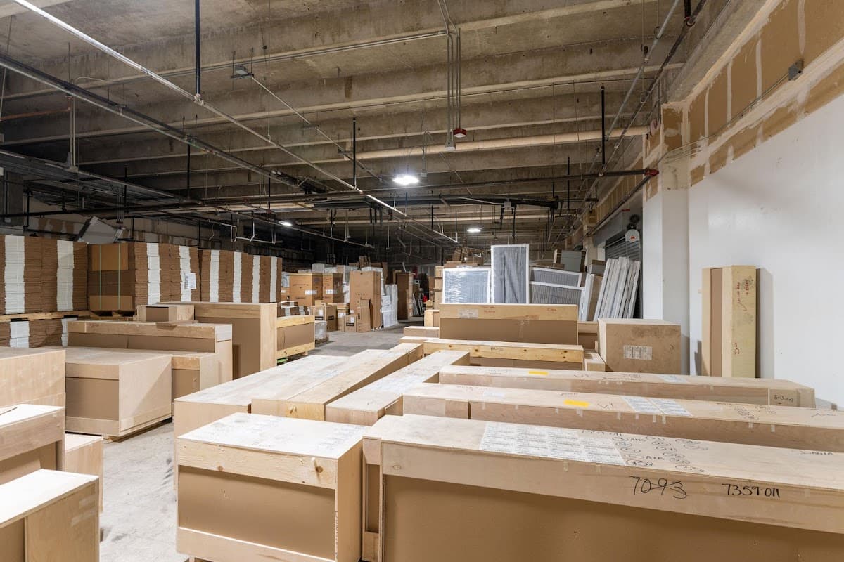 Delivery and Warehousing Solutions — foto