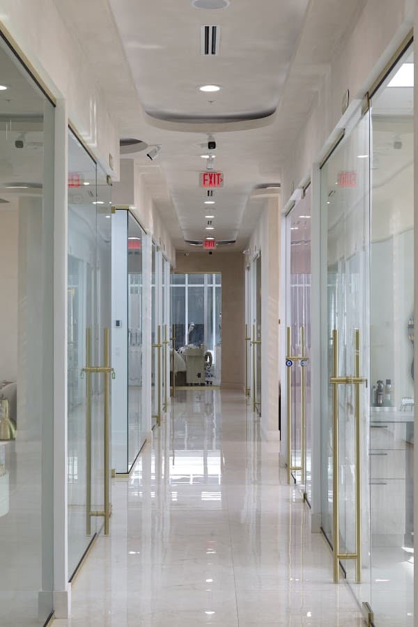 STL SALON SUITES — foto