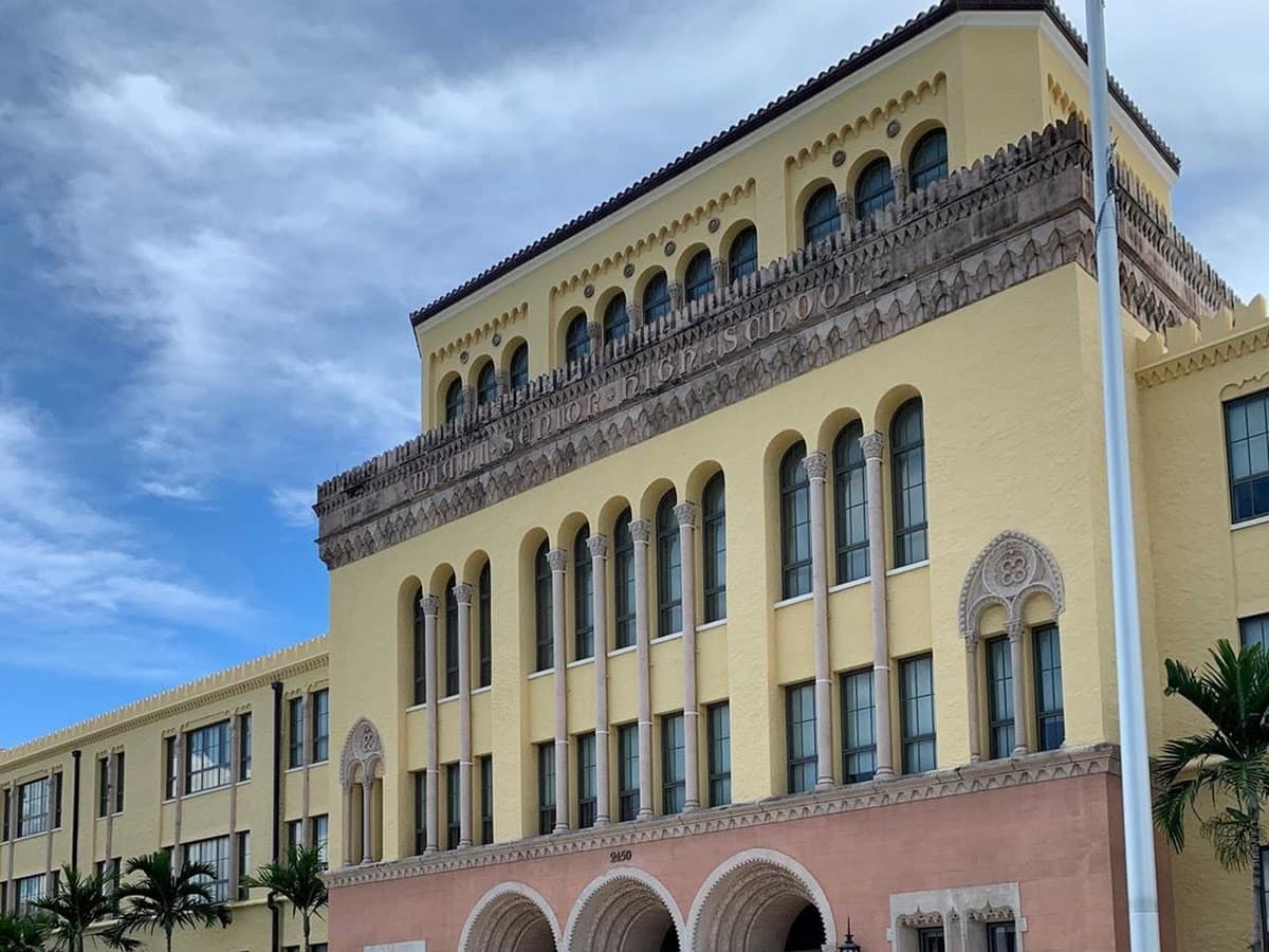Escuela Secundaria Miami Springs — foto
