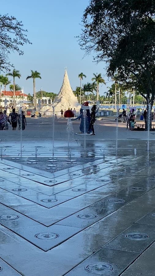 Clematis Splash Park — foto
